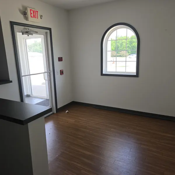 4110 S Water Tower PL, Mt Vernon, IL 62864