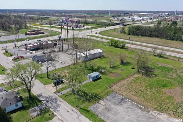 109 N MISSOURI AVE, Salem, IL 62881