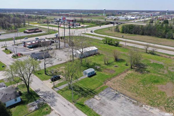 109 N MISSOURI AVE, Salem, IL 62881