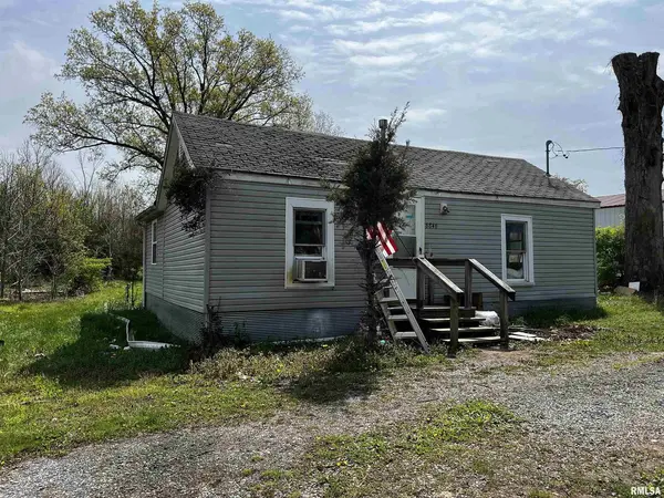 6846 E 1ST ST, Logan, IL 62856