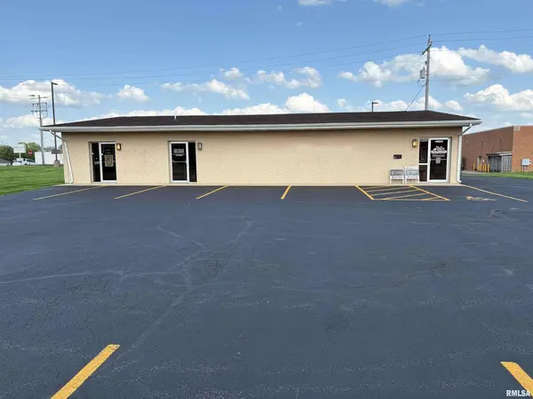 1305 N Carbon ST, Marion, IL 62959