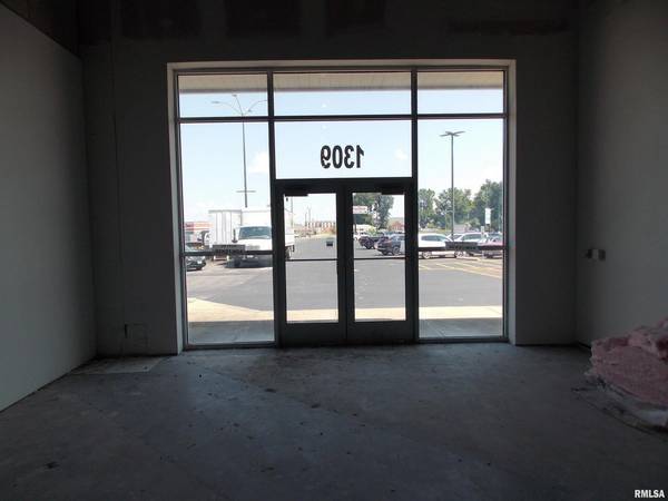 1309 W BROADWAY ST, Centralia, IL 62801