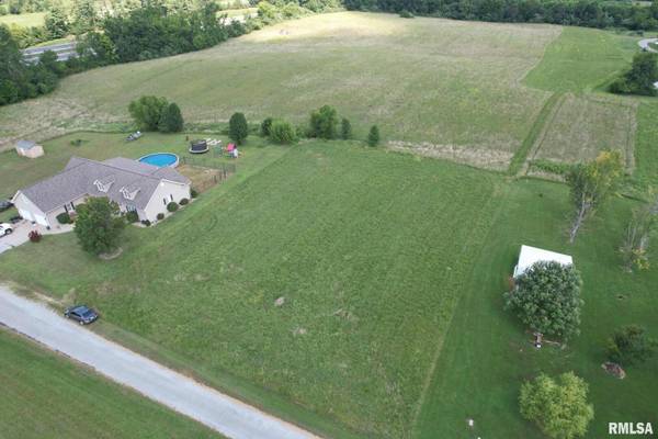 000 Jenna LN, West Frankfort, IL 62896