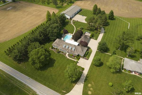15866 Moellers RD, Marion, IL 62959