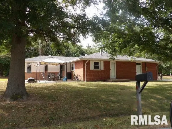 736 N MILL ST, Carrier Mills, IL 62917