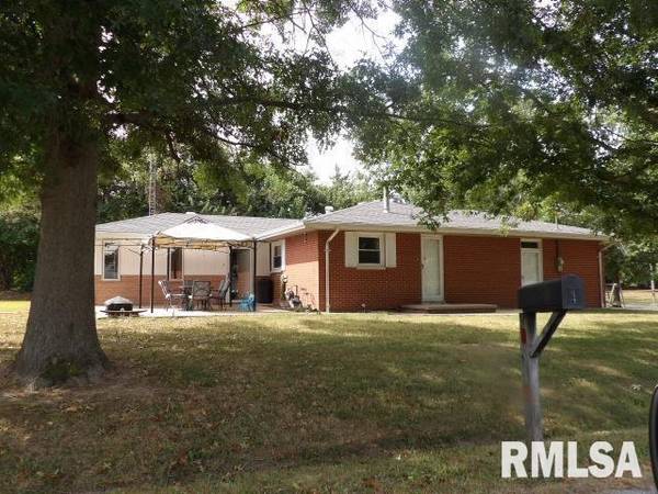 736 N MILL ST, Carrier Mills, IL 62917