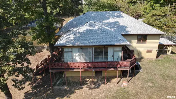 135 Tatia DR, Goreville, IL 62896