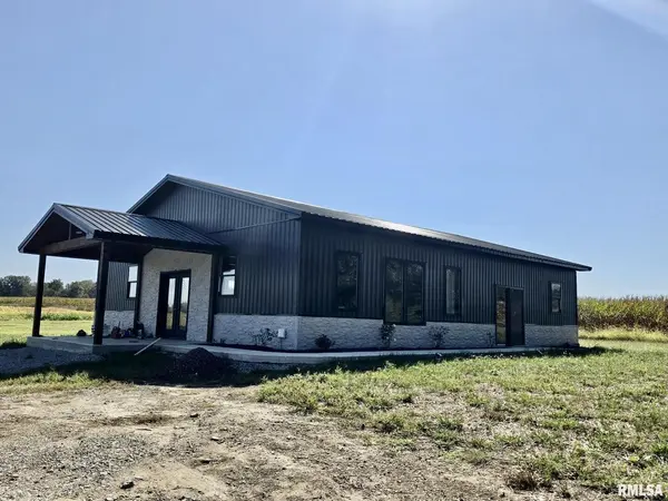 1934 County Road 315 E RD, Xenia, IL 62899