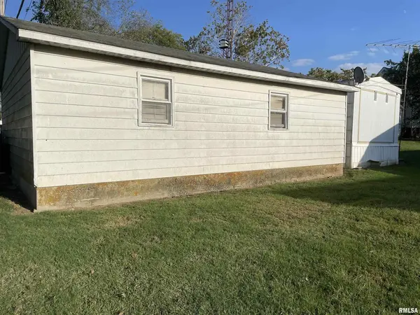 312 E RANDOLPH ST, Mcleansboro, IL 62859