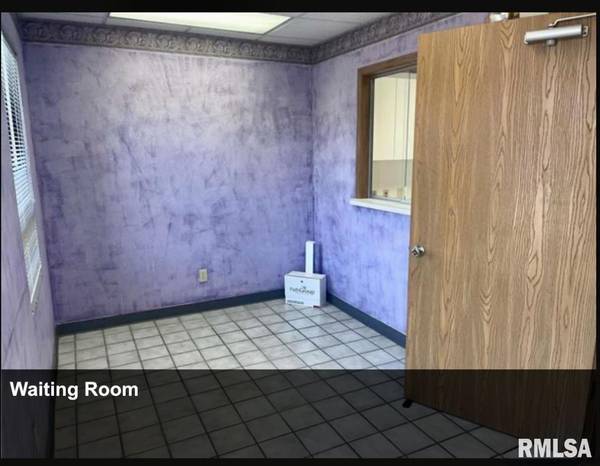 1009 S 42ND ST #Suite 1, Mt Vernon, IL 62864