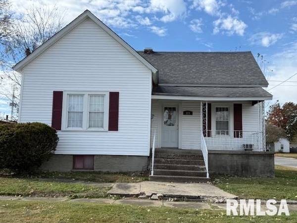 121 N 9TH ST, Herrin, IL 62948