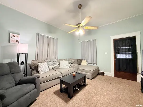 504 W SOUTH ST, Harrisburg, IL 62946