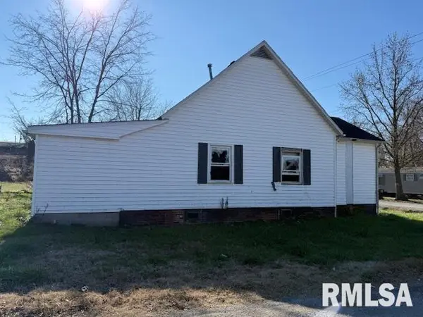 124 MICHIGAN ST, Harrisburg, IL 62946