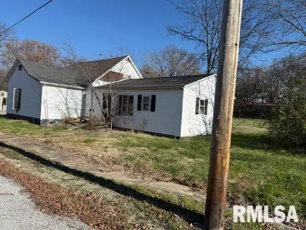 124 MICHIGAN ST, Harrisburg, IL 62946