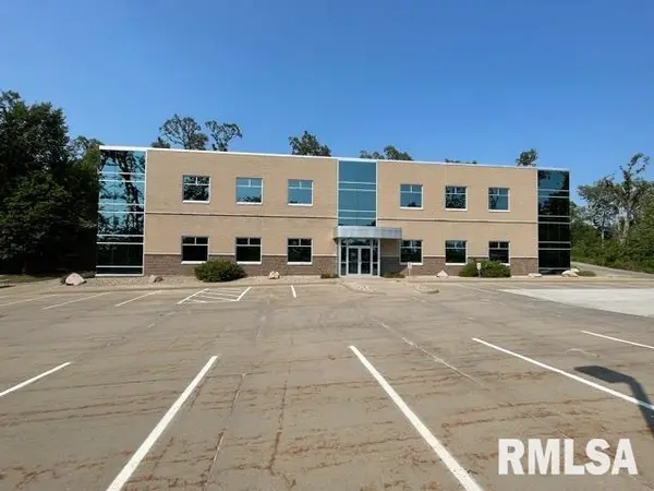 1065 SIERRA CT, Cedar Rapids, IA 52402