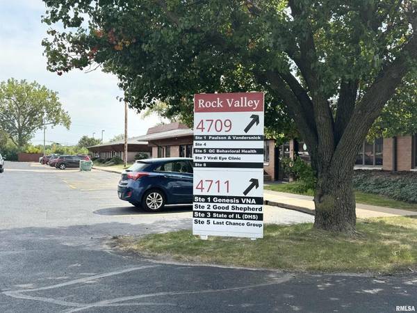 4705 44TH ST, Rock Island, IL 61201