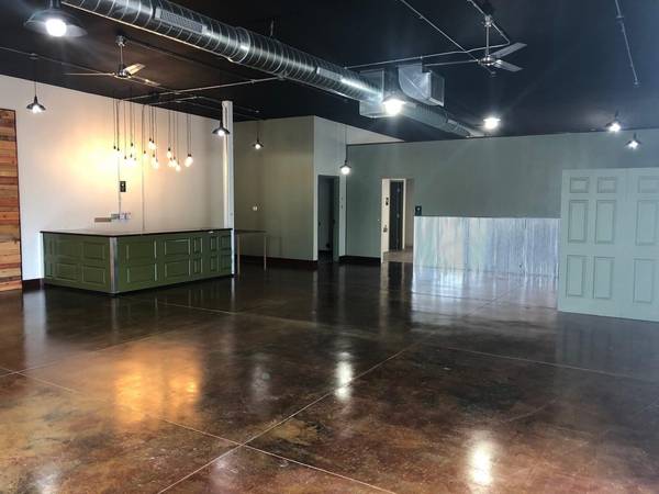 1150 E KIMBERLY RD #C, Davenport, IA 52807