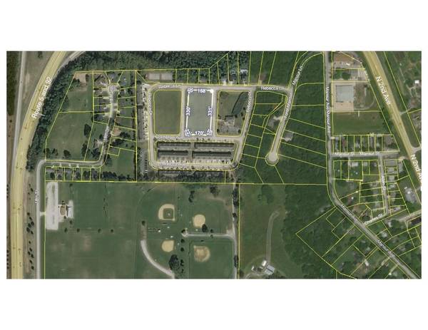 800 Johns PL, Carbon Cliff, IL 61239