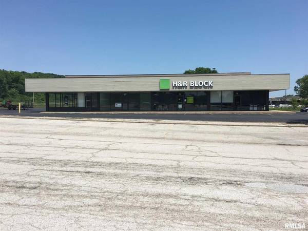 3850 BLACKHAWK RD #H-1, Rock Island, IL 61201