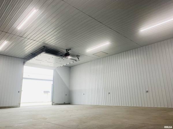 Address not disclosed, Davenport, IA 52806