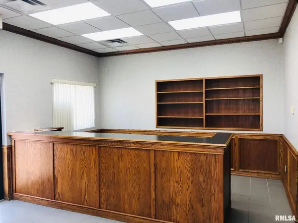 1115 W 3RD ST, Davenport, IA 52802