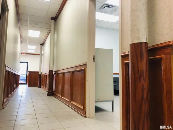1115 W 3RD ST, Davenport, IA 52802