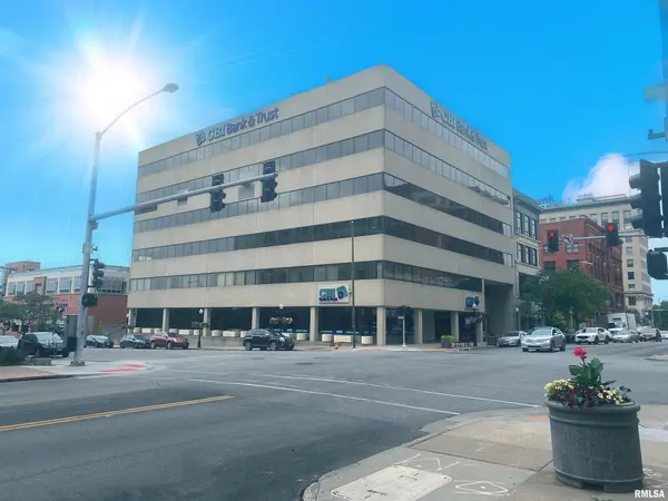 101 W 2ND ST #400A-B, Davenport, IA 52801