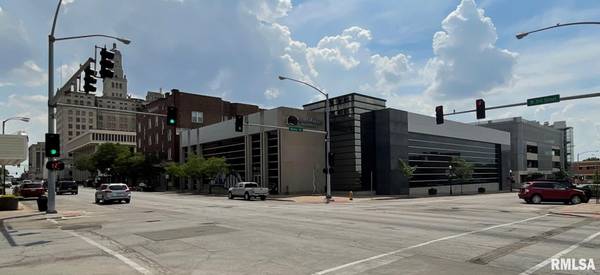 331 W 3RD ST #201, Davenport, IA 52801