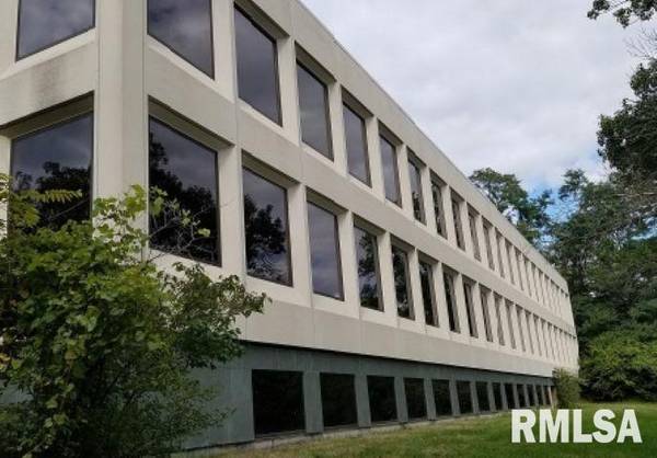 3561 60TH ST #1st Floor, Moline, IL 61265