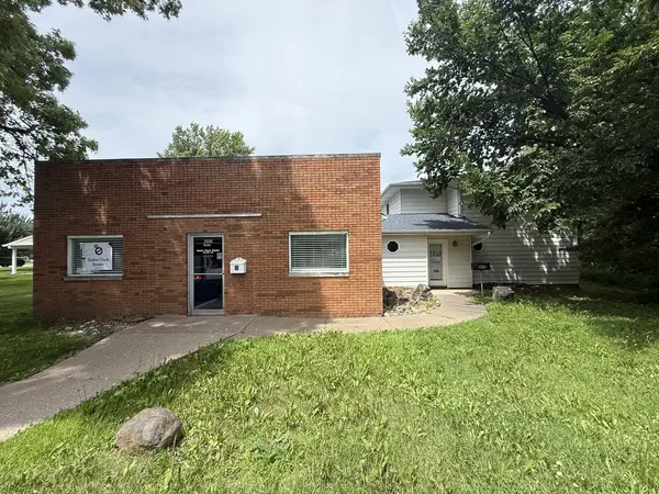 2332 EASTERN AVE, Davenport, IA 52803