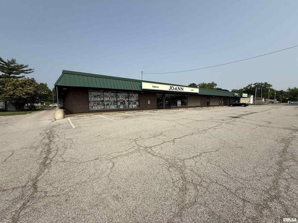 3911 16TH ST, Moline, IL 61265