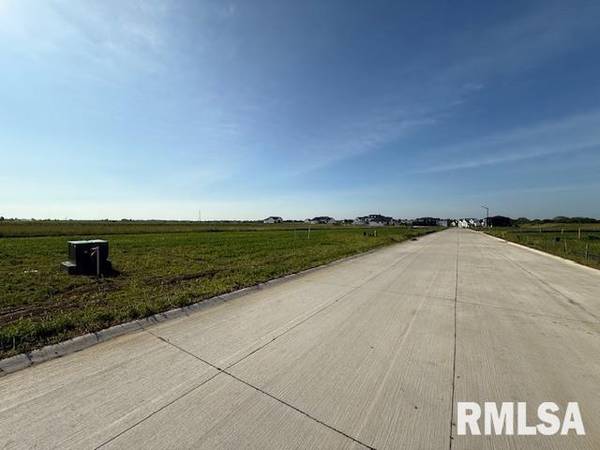 6961 Meghan AVE, Bettendorf, IA 52722