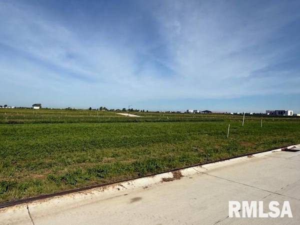 6339 RYAN RD, Bettendorf, IA 52722