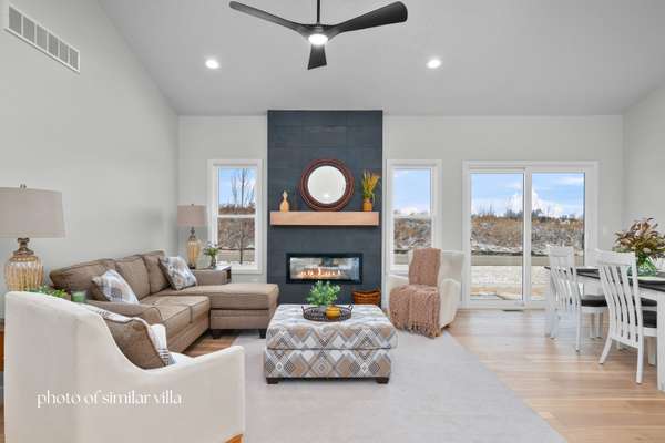 1867 REDBUD CIR #102, Eldridge, IA 52748