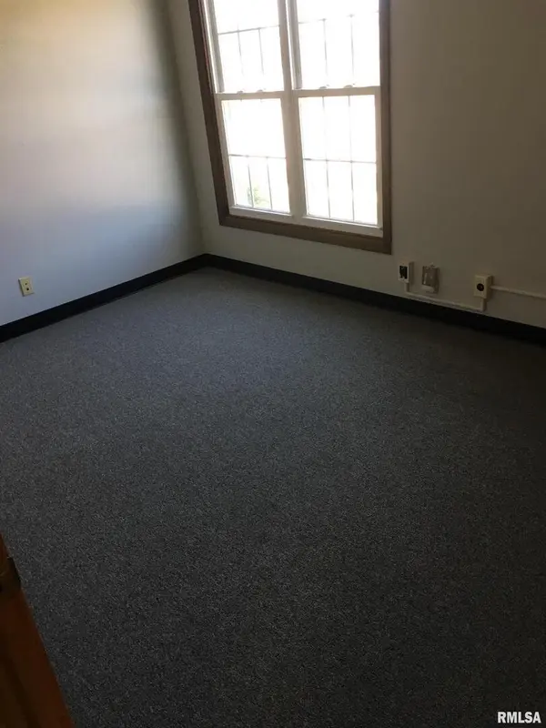985 LINCOLN RD #219, Bettendorf, IA 52722