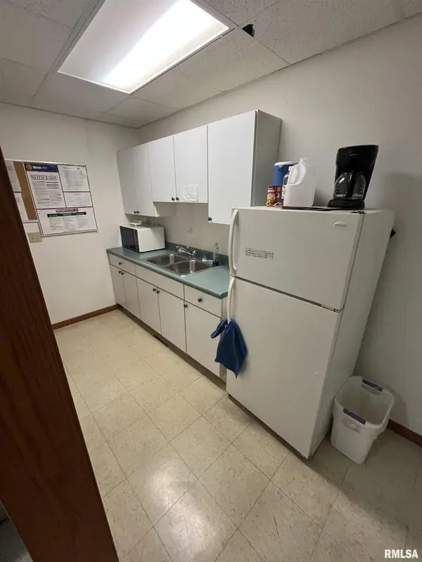 1711 5TH AVE, Moline, IL 61265