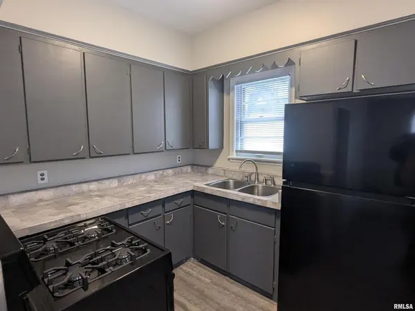 1012 Bridge Ave AVE, Davenport, IA 52803