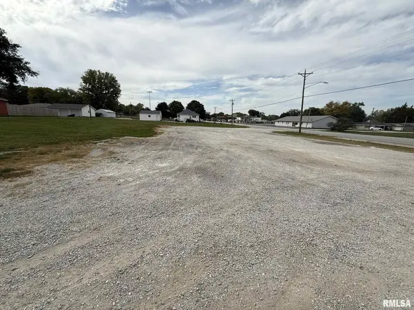 228 E 6TH AVE, Andalusia, IL 61232