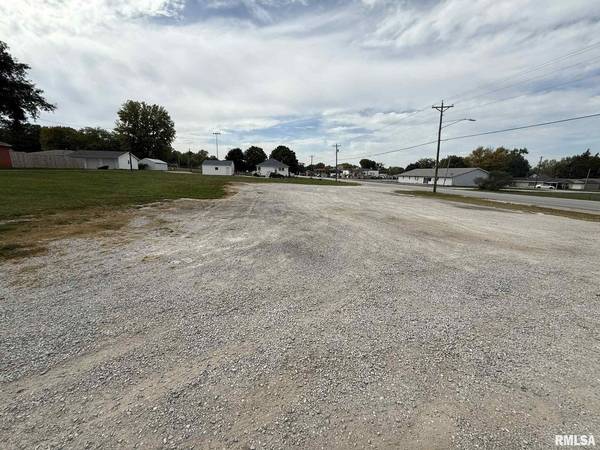 228 E 6TH AVE, Andalusia, IL 61232