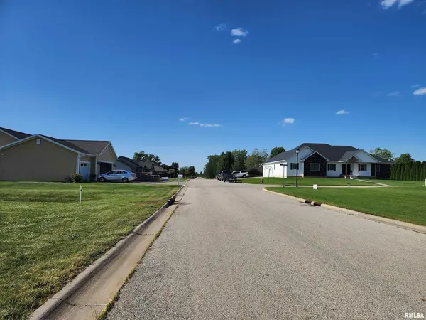 203 HAMILTON ST, Atkinson, IL 61235