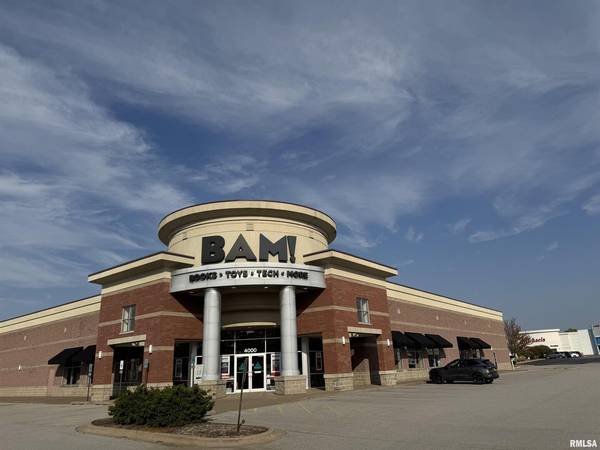 4000 E 53RD ST, Davenport, IA 52807