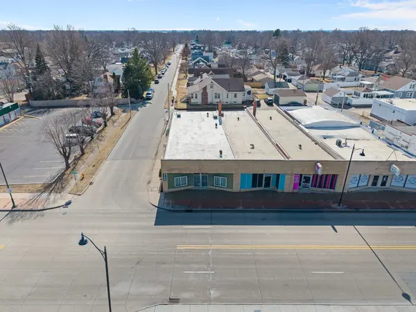 3158 AVENUE OF THE CITIES AVE, Moline, IL 61265