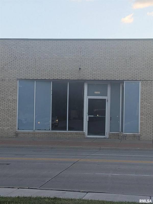 3158 AVENUE OF THE CITIES AVE, Moline, IL 61265
