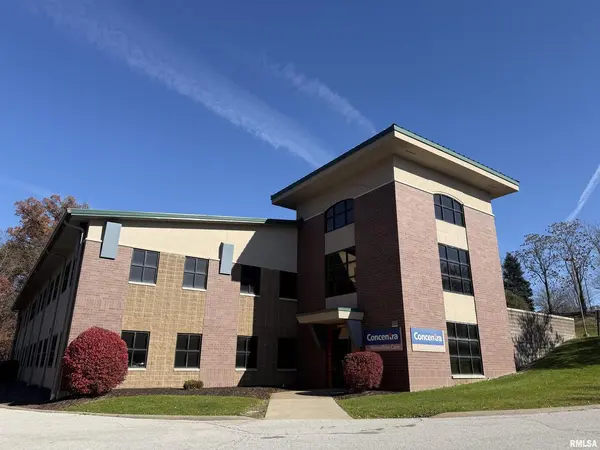 555 VALLEY VIEW DR, Moline, IL 61265