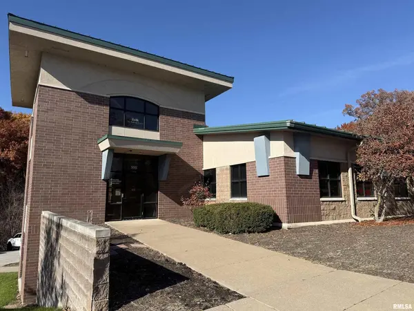 555 VALLEY VIEW DR, Moline, IL 61265