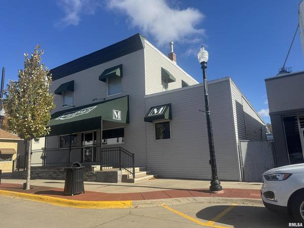 239 N 2ND ST, Eldridge, IA 52748