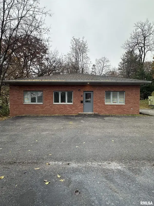 822 17TH ST, Moline, IL 61265