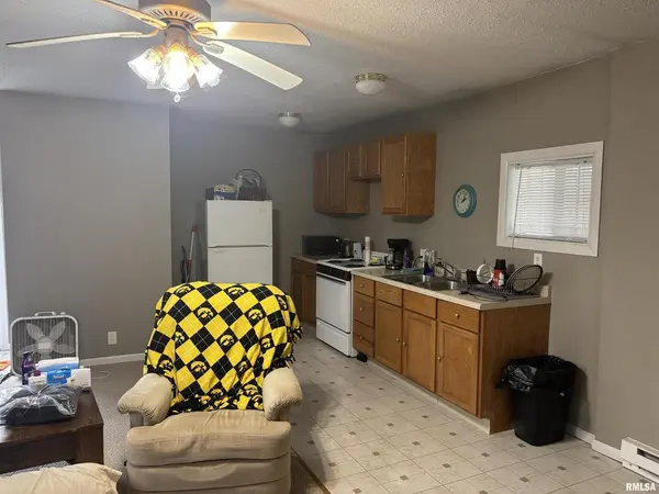 510 2ND ST, De Witt, IA 52742
