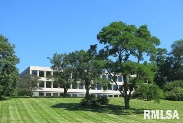 3561 60TH ST #3rd Floor, Moline, IL 61265