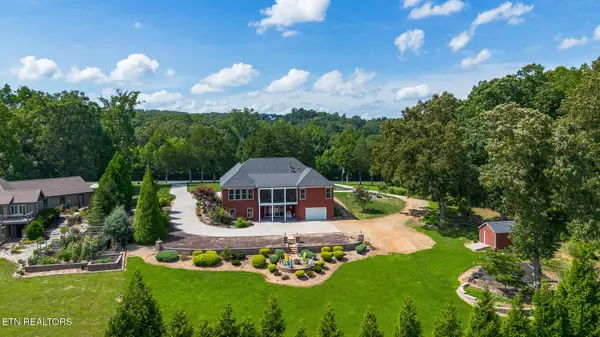 225 W Shore Drive, Rockwood, TN 37854